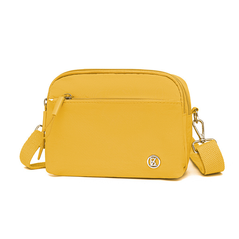 Nailona telefona soma - horizontāla kvadrāta forma, rāvējslēdzējs, poliesteres odere, pavasaris 2025