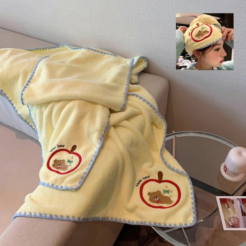 Apple Bear σετ τριών πετσών μπάνιου, εξαιρετικά απορροφητικό, γρήγορο στέγνωμα; Υλικό: Coral fleece; Βάρος: 200–300 g; Νήμα: 150D; Διαδικασία παραγωγής: 81044; Κατηγορία: πετσέτα μπάνιου/παραλίας