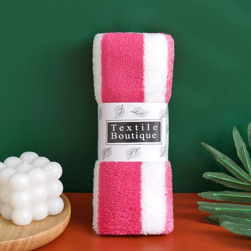 Σετ πέντε πετσέτες προσώπου από φλίς κοραλλιού με ρίγες – απορροφητικό, παχύ, υψηλής πυκνότητας ύφασμα; νήμα 150D; βάρος 80–100 g; δυνατότητα προσαρμοσμένου λογότυπου.