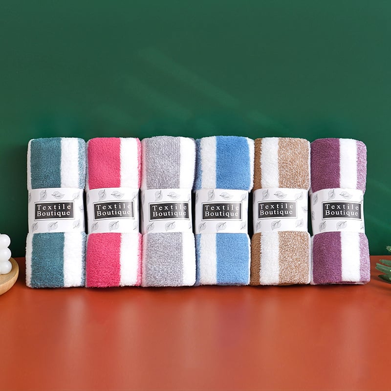 Σετ πέντε πετσέτες προσώπου από φλίς κοραλλιού με ρίγες – απορροφητικό, παχύ, υψηλής πυκνότητας ύφασμα; νήμα 150D; βάρος 80–100 g; δυνατότητα προσαρμοσμένου λογότυπου.