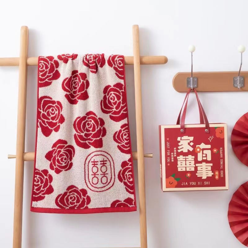 Kāzu dāvanu dvielis — kokvilna, Jacquard, 120 g, 32S, ūdens uzsūkšana 26–30 s