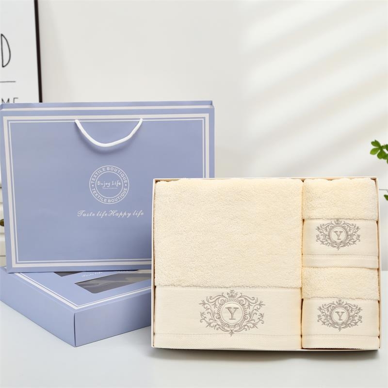 Τριμελές σετ πετσετών σε κουτί δώρου – καθαρό βαμβάκι, 32s Σίρο-Σπαν, απλή ύφανση, 500 g/m², εκτυπωμένο λογότυπο, διαθέσιμη προσωποποίηση