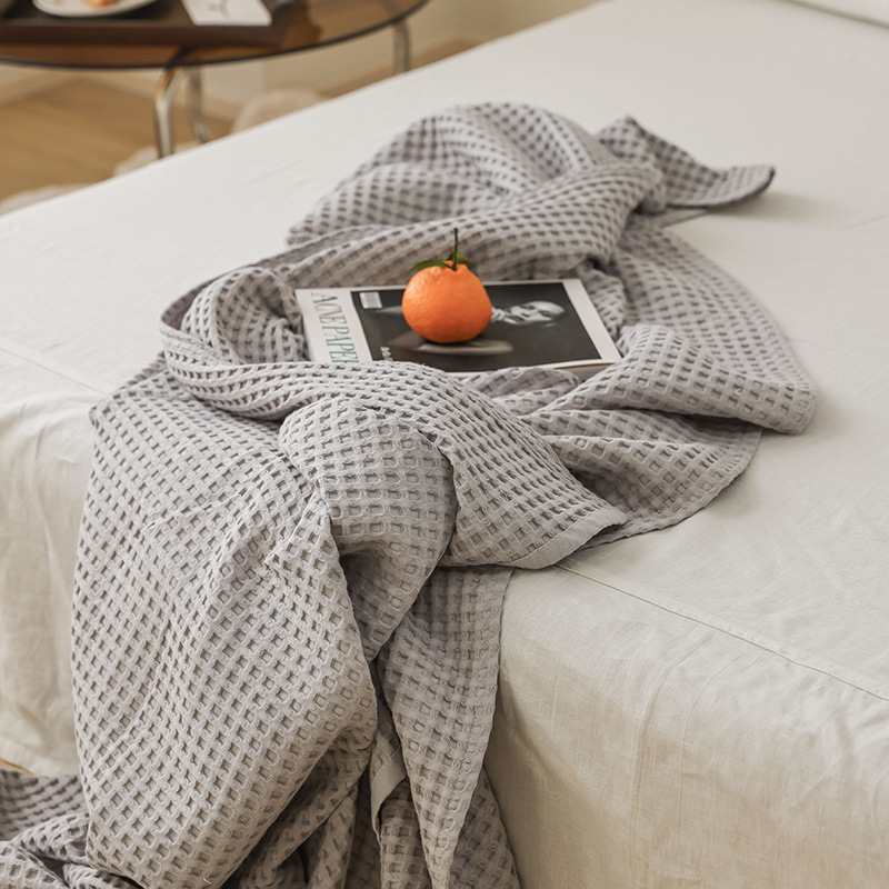 Ljetna pamučna waflasta deka-ručnik, 1.1–1.5 kg, 100% pamuk.