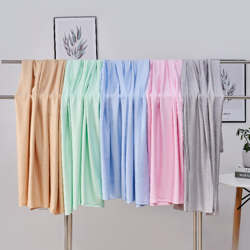 Takaró bambusz rostból készült jégselyem, nyárra — modern minimalista stílus, tömeg 1000–1499 g