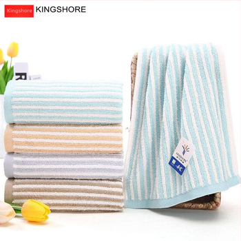 Σετ τεσσάρων πετσέτων από 100% βαμβάκι για πρόσωπο και σώμα — μαλακές, απορροφητικές, με αυξημένη πυκνότητα