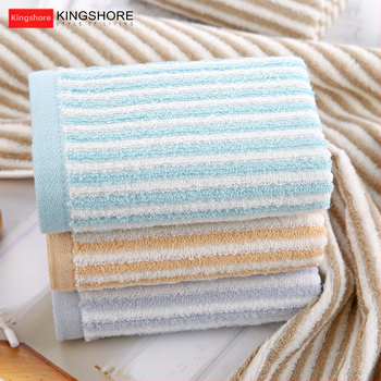 Σετ τεσσάρων πετσέτων από 100% βαμβάκι για πρόσωπο και σώμα — μαλακές, απορροφητικές, με αυξημένη πυκνότητα