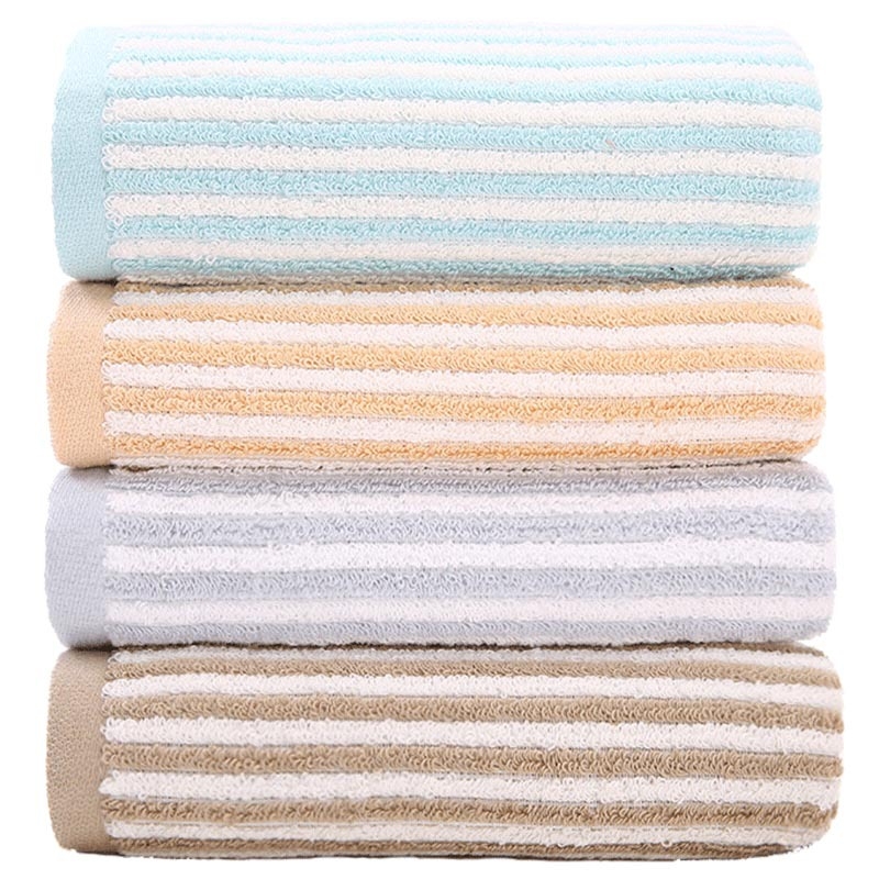 Σετ τεσσάρων πετσέτων από 100% βαμβάκι για πρόσωπο και σώμα — μαλακές, απορροφητικές, με αυξημένη πυκνότητα