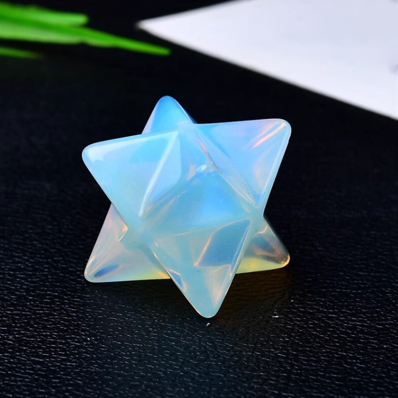 Merkaba ukras od ametista, kristalna kolona, 3D dizajn Flower of Life, moderan minimalistički stil