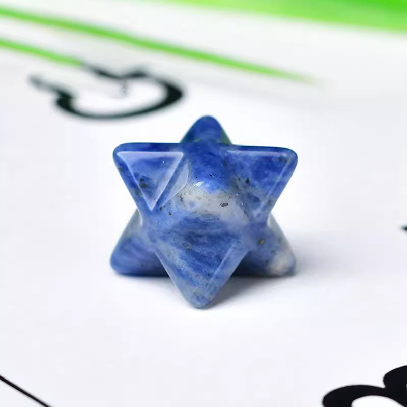 Merkaba ukras od ametista, kristalna kolona, 3D dizajn Flower of Life, moderan minimalistički stil