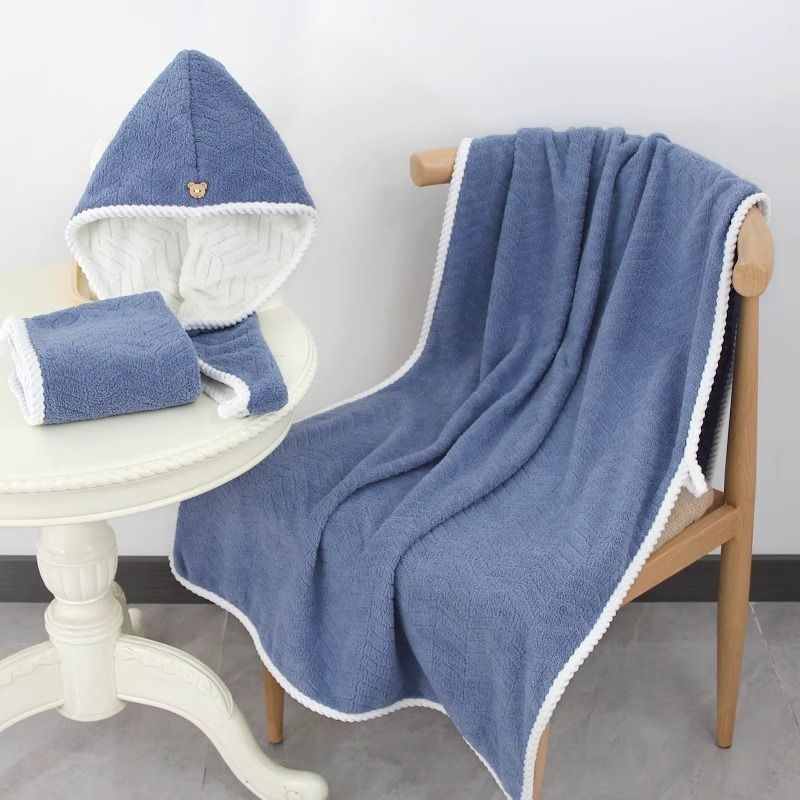 Σετ τριών πετσέτων μπάνιου με καπέλο στεγνώματος μαλλιών - φλις κοραλλιών, 350 γρ., γρήγορο στέγνωμα, υψηλή απορροφητικότητα, χωρίς αποκολλήσεις ινών