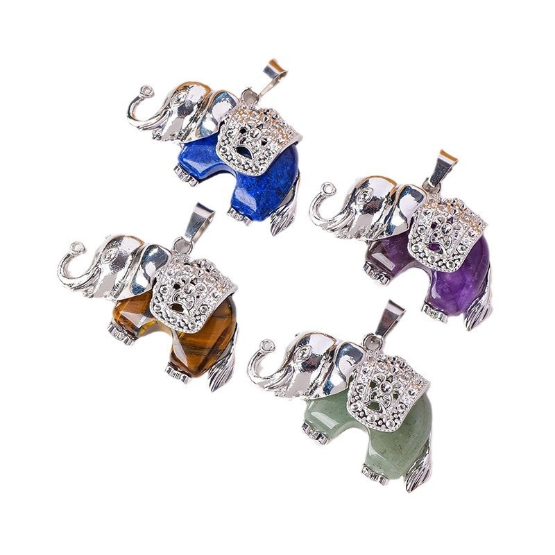 Lanac s privjeskom slona od kristala, geometrijski oblik, moderan minimalistički stil, brend Apeng crystal crafts, individualno zapakiran u PP vrećicu