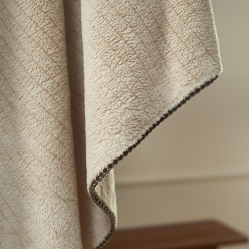 Cuvertură Jacquard colorat cu fir (dungi, stil simplu și modern, pentru toate sezoanele, ușoară sub 300 g, personalizabil)