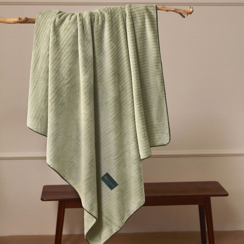 Cuvertură Jacquard colorat cu fir (dungi, stil simplu și modern, pentru toate sezoanele, ușoară sub 300 g, personalizabil)