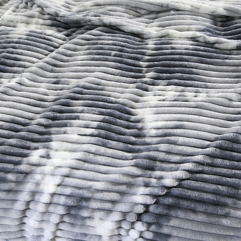 Poliester deka s prugastim uzorkom, ispod 300 g, prilagodljiva, pogodno za sva četiri godišnja doba