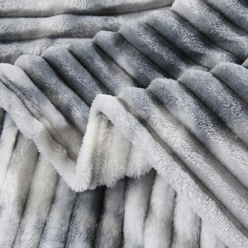 Poliester deka s prugastim uzorkom, ispod 300 g, prilagodljiva, pogodno za sva četiri godišnja doba