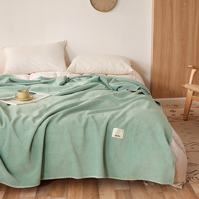 Deka od mliječnog velura, Poliester, 300–500 g, Četiri sezone, Stil Ins