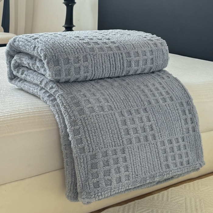Deka Coral Fleece, jednobojna, proljeće–jesen, težina 1–1,5 kg, prilagodljiva
