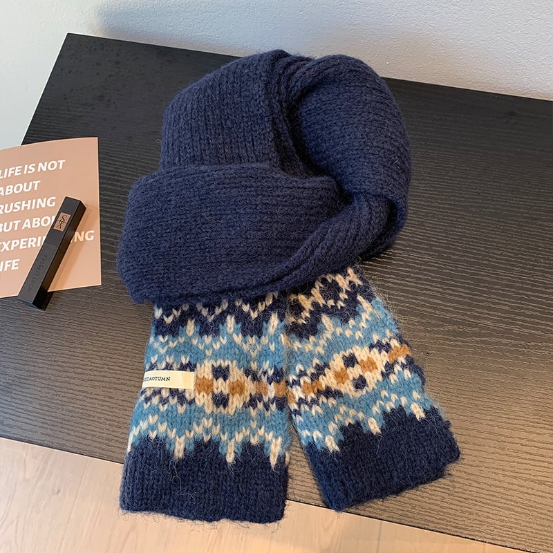 Γυναικείο φουλάρι με ζακάρ πλέξιμο σε στυλ Fair Isle, warp-knit πολυεστέρας (61–70%), ζεσταίνει τον χειμώνα