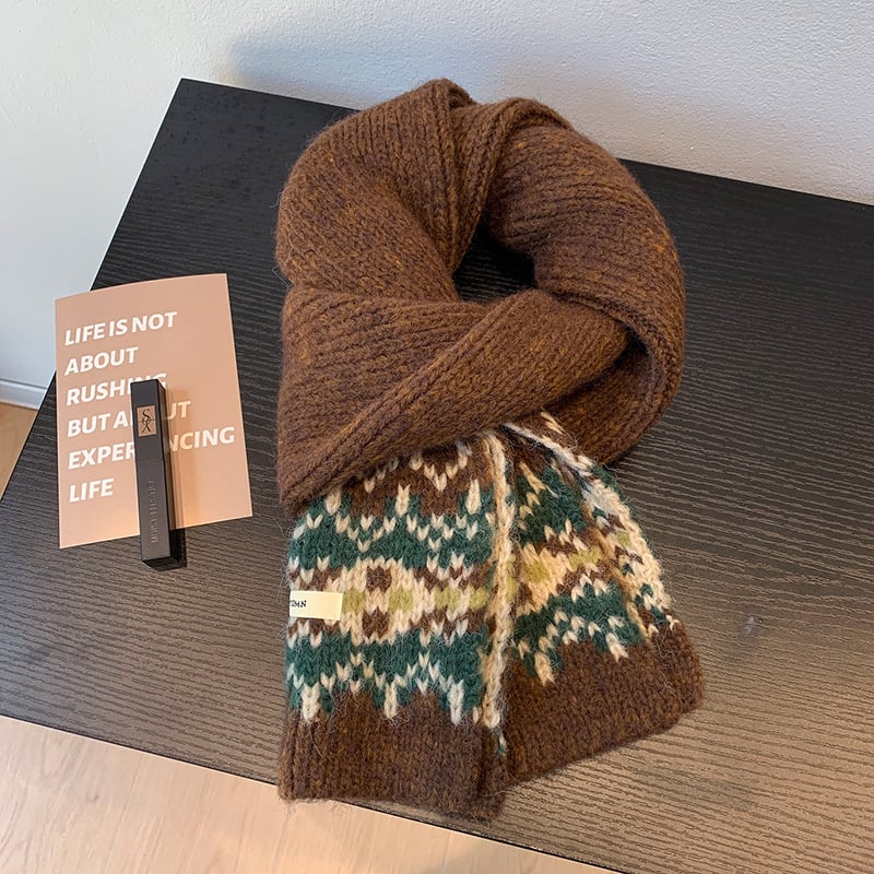 Γυναικείο φουλάρι με ζακάρ πλέξιμο σε στυλ Fair Isle, warp-knit πολυεστέρας (61–70%), ζεσταίνει τον χειμώνα