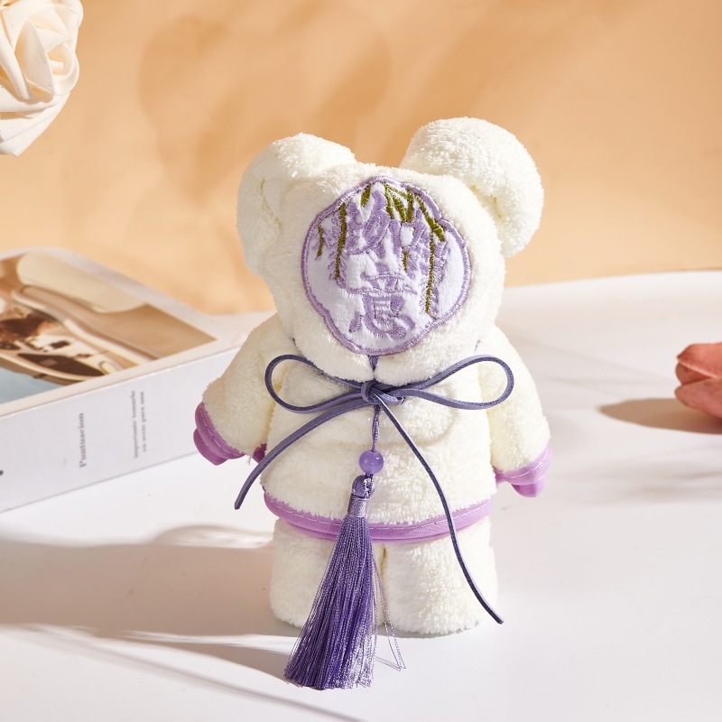 Kötött anyagú, hímzett maci törölköző – esküvői és koszorúslányok ajándéka, 21 szál, hímzés és varrás, 80–100 g, törölköző típus: törölköző/arc törölköző