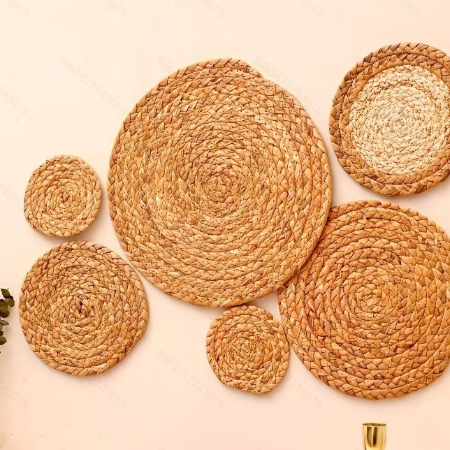 Μποέμ τοίχου κρεμαστό σετ με καλάθια από άχυρο – χειροποίητο πλέξιμο, κυκλικό σχήμα, κυκλικό μοτίβο, σκανδιναβικό στυλ