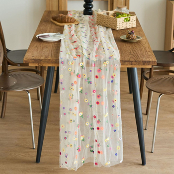 Флаг за маса с дантелена плисирана структура, флорална бродерия, 100% полиестер, марка Ymqy, модел: цветя/трева/листа, подходящ за хол, открити пространства, заведения и търговски обекти
