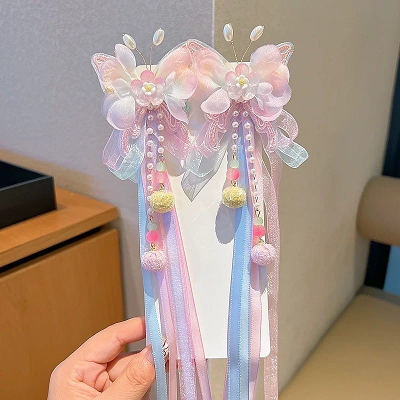 Bērnu matu sprādze senlaicīgā stilā ar pūciņu un ziedu – roku darbs, klips, izšūta tauriņa, Princeses sērija