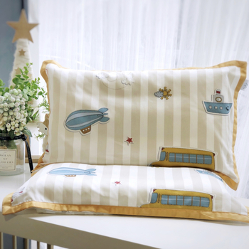 Jastučnica, 100% pamuk dugačkih vlakana, saten tkanina, reaktivno bojanje, broj tkanja 60, moderni minimalistički stil