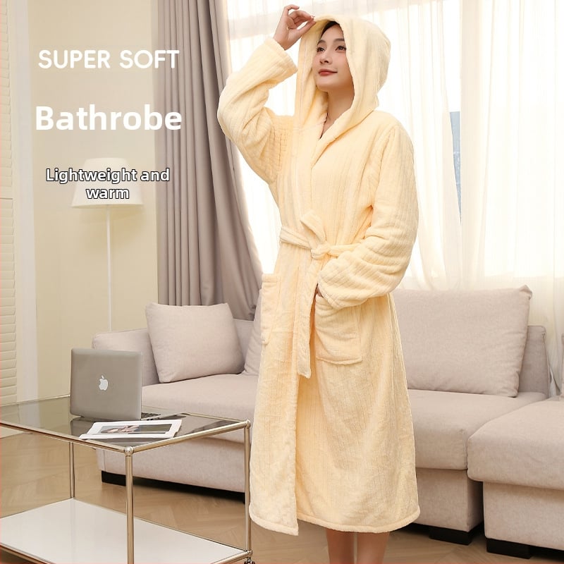 Sieviešu kapucēta halāts no korālfleksa, ziemas modelis, 80% poliestera, svars 810 g