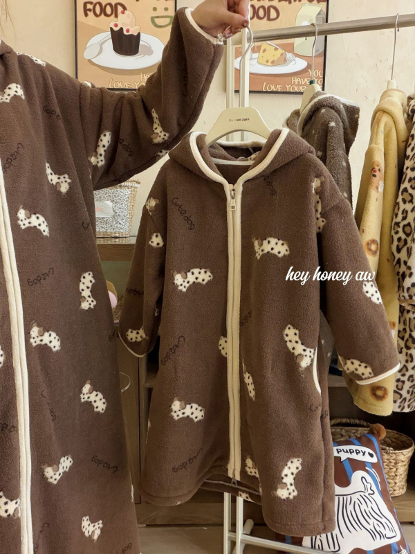 Meitenēm kapucēta halāts no korāla fliša, 100% poliesters, 3–8 gadi, brīvā laika stils, ziemas 2025