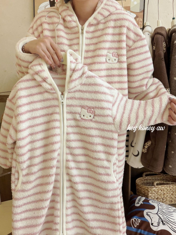 Meitenēm kapucēta halāts no korāla fliša, 100% poliesters, 3–8 gadi, brīvā laika stils, ziemas 2025