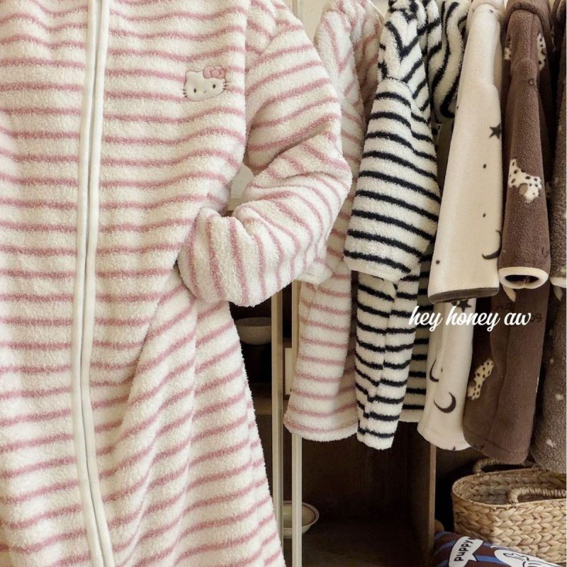 Meitenēm kapucēta halāts no korāla fliša, 100% poliesters, 3–8 gadi, brīvā laika stils, ziemas 2025