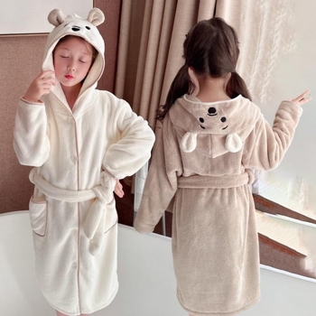 Lastele mõeldud bademantel vannituppa – kiiresti kuivav, vett imav, polüesterkiududest, sügis-talveks