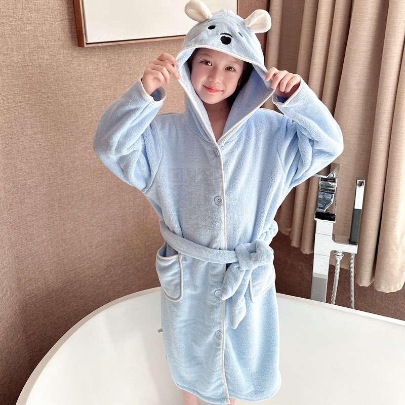 Lastele mõeldud bademantel vannituppa – kiiresti kuivav, vett imav, polüesterkiududest, sügis-talveks