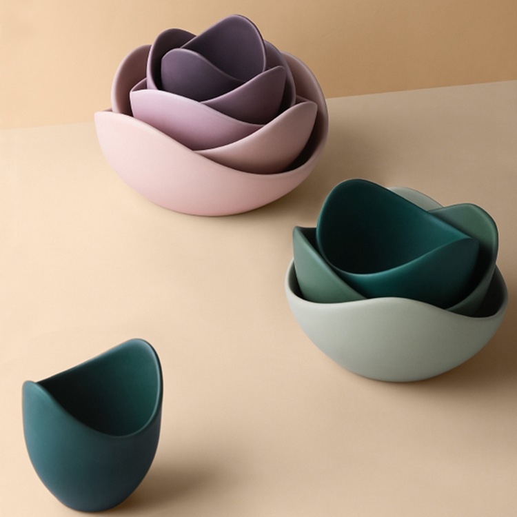 Kerámia lotusz készlet – tálak és tányérok, modern minimalist stílusú Wei Qian-tól (Anyag: porcelán; Kategória: Tálak és tányérok; Csomagolás: karton; Márka: Wei Qian)
