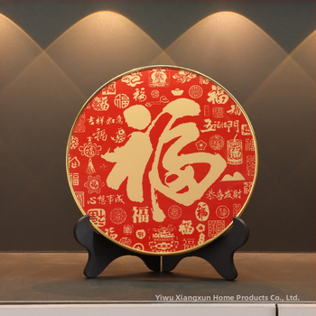 Dekoratīva figūriņa ķīniešu stilā, no sintētiskā sveķu materiāla, puse rokdarbs un puse mašīnveida darbs