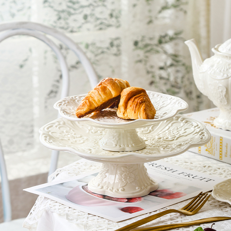 Σετ φλυτζάνι καφέ με πιατάκι σε ευρωπαϊκό ανάγλυφο κεραμικό, ρετρό στυλ αυλής, κατάλληλο για οικία, μπαρ, καφέ και τεϊοπωλείο, με δυνατότητα προσαρμογής.