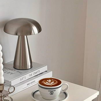 Sēņu formas galda lampa ar pieskāriena nakts gaismu – metāla statīvs, modelis ST-06B, ≤36V