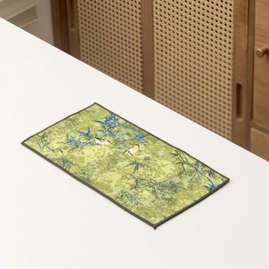 Πετσέτα τσαγιού, διπλής όψεως από σουέ, παχυσμένη και απορροφητική για το τραπέζι τσαγιού. Εισαγόμενο: Ναι; Κατηγορία: Φίλτρο/πιάτο τσαγιού; Υλικό: Ανοξείδωτο ατσάλι; Στυλ: Κλασική παράδοση