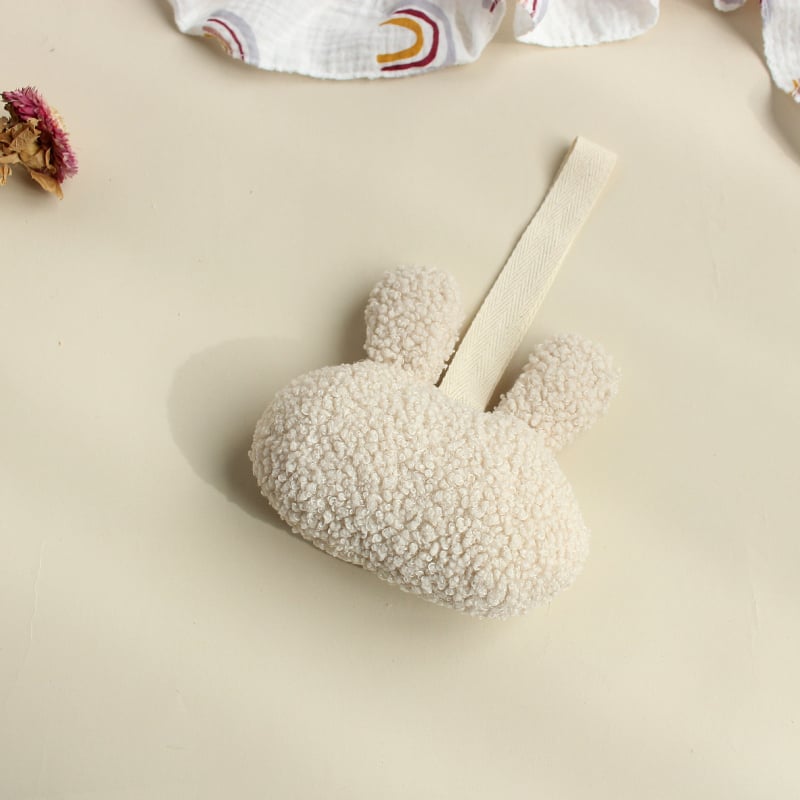 Κρίκος πιπίλας με λούτρινο λαγουδάκι βελούδινο μασητικό και αντι-πτώσης κρεμάστρα — πολυεστέρας; ηλικία 0–3 ετών; προέλευση Zhejiang; λείανση φινίρισμα; Φθινόπωρο 2023