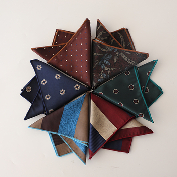 Doris.TD Χαρτοπετσέτα τσέπης – πολυεστερική ίνα, βραδινό ύφος, ζακάρντ, μοτίβο με σπασμένα λουλούδια, άνοιξη 2025