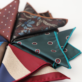 Doris.TD Χαρτοπετσέτα τσέπης – πολυεστερική ίνα, βραδινό ύφος, ζακάρντ, μοτίβο με σπασμένα λουλούδια, άνοιξη 2025