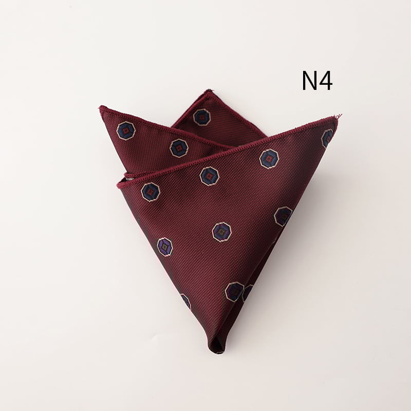 Doris.TD Χαρτοπετσέτα τσέπης – πολυεστερική ίνα, βραδινό ύφος, ζακάρντ, μοτίβο με σπασμένα λουλούδια, άνοιξη 2025