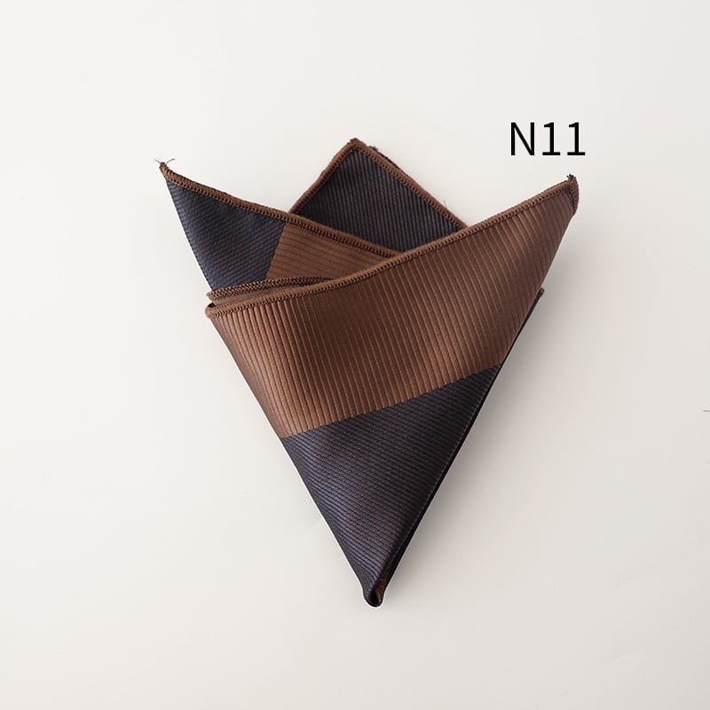 Doris.TD Χαρτοπετσέτα τσέπης – πολυεστερική ίνα, βραδινό ύφος, ζακάρντ, μοτίβο με σπασμένα λουλούδια, άνοιξη 2025