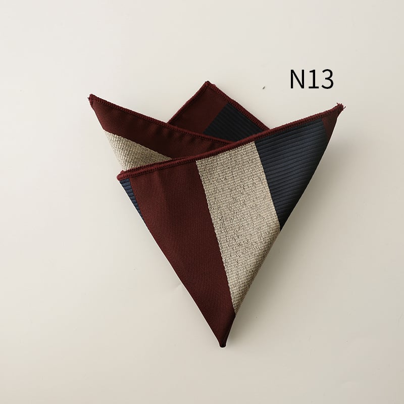 Doris.TD Χαρτοπετσέτα τσέπης – πολυεστερική ίνα, βραδινό ύφος, ζακάρντ, μοτίβο με σπασμένα λουλούδια, άνοιξη 2025