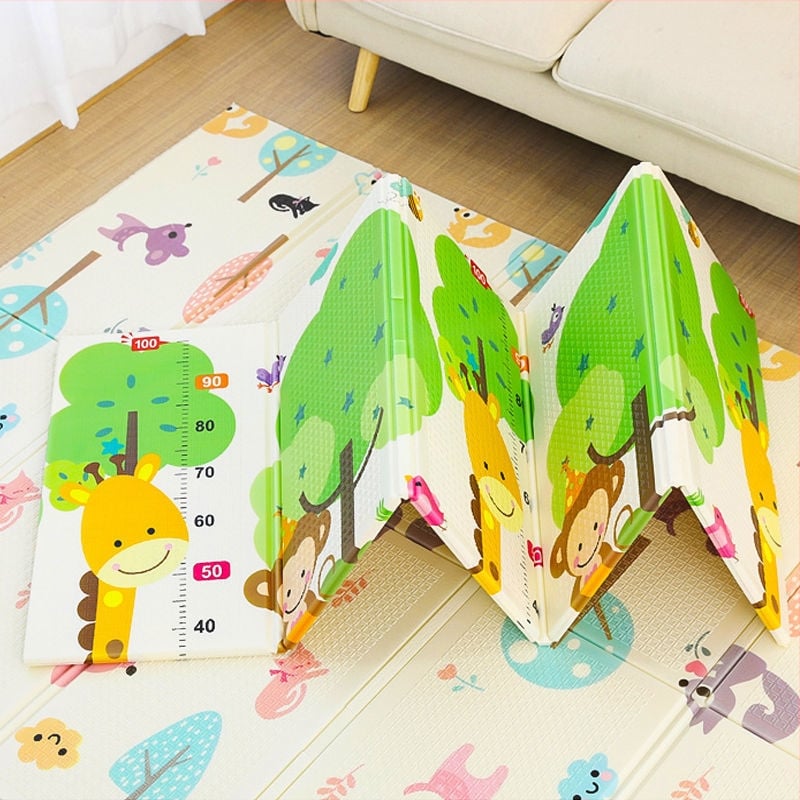 Подложка за лазене, правоъгълна, модел трева, балонна пяна, ръчно плетена, миеща се (Материал: балонна пяна; Занаят: ръчно плетене; Форма: правоъгълник; Модел: трева; Поддръжка: мие се)