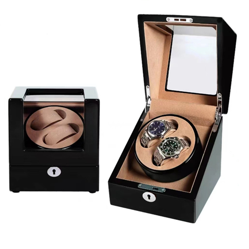 Mechaninė laikrodžių vyniojimo dėžutė – laikrodžių saugojimo dėklas su automatinio vyniojimo funkcija, anti-magnetinis, 2+0 dizainas; kietas medis su PU oda, veliūro vidus ir pianino lakas paviršius.