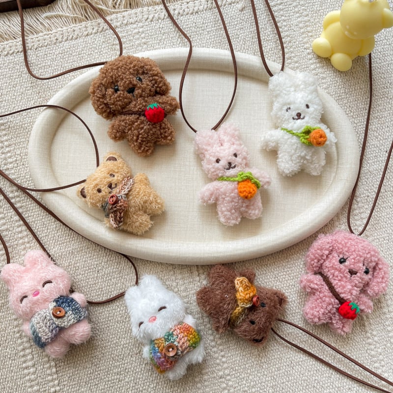 Korejas stila auduma pūkaina bērnu kaklarota ar pūkaino piekariņu – truša un lāča motīvs