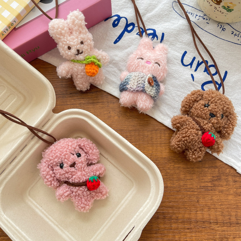 Korejas stila auduma pūkaina bērnu kaklarota ar pūkaino piekariņu – truša un lāča motīvs