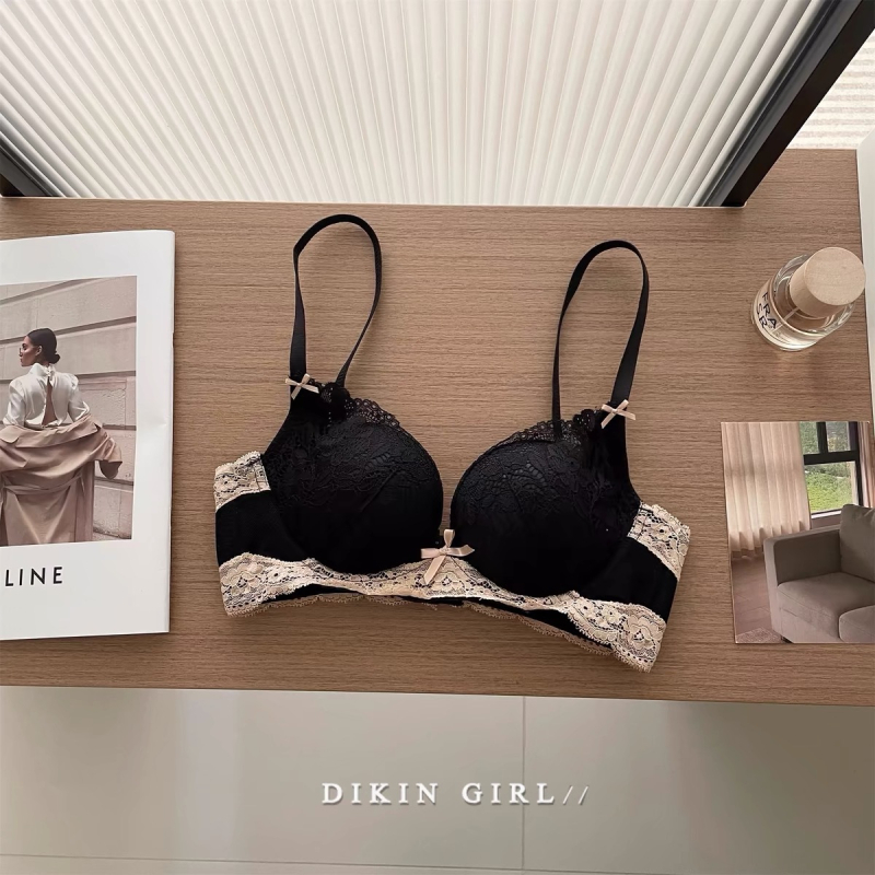 Set grudnjaka bez žice s čipkom, košarica 3/4, najlonska tkanina, podstava Nylon/Nylon, stražnje zatvaranje s tri reda kukica, fiksni dvostruki naramenice, funkcija skupljanja